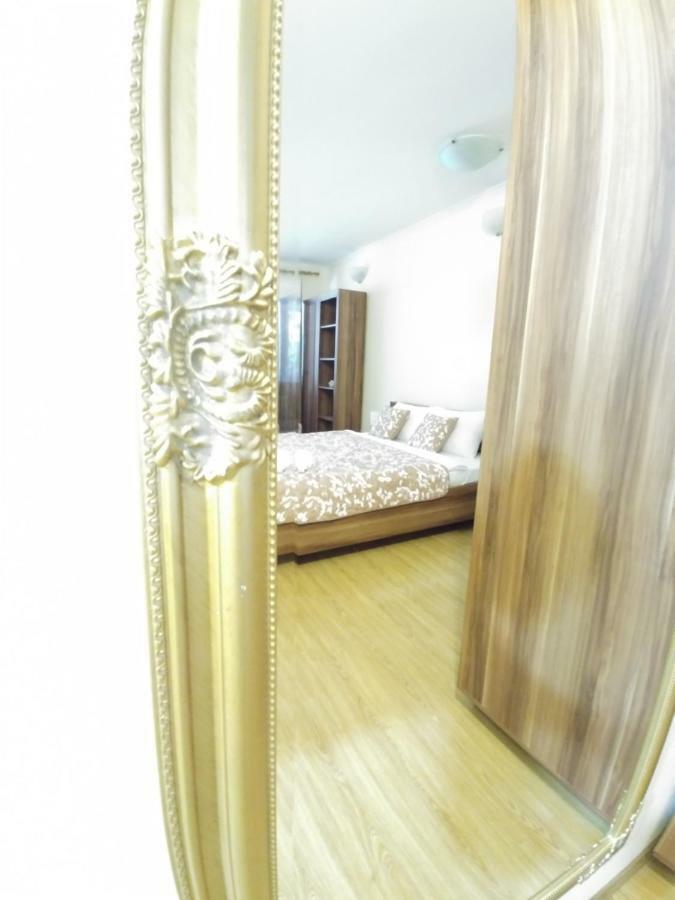 Sun Apartments City Centre Odesa Exterior photo