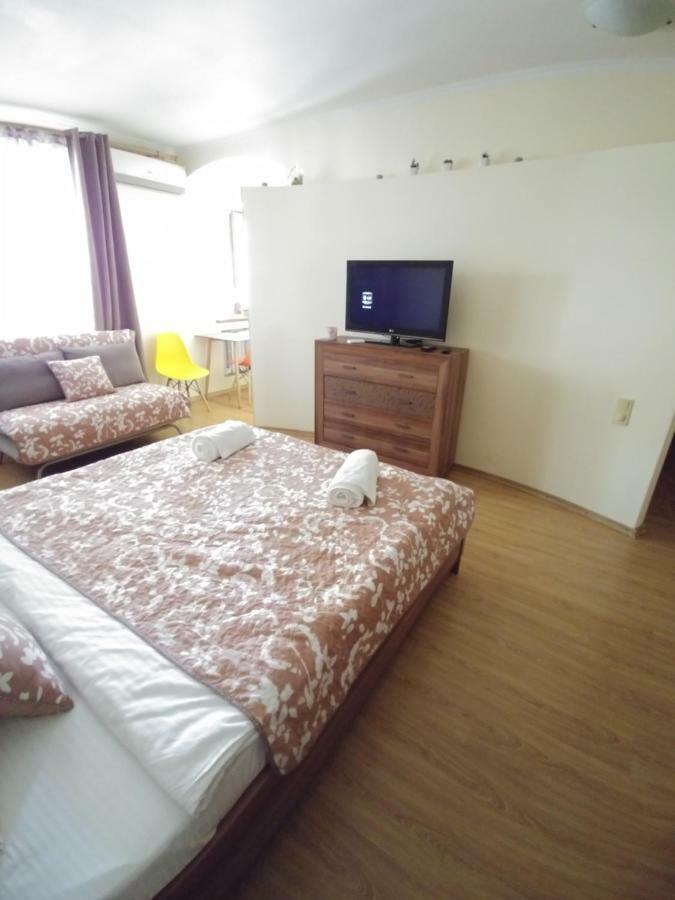 Sun Apartments City Centre Odesa Exterior photo